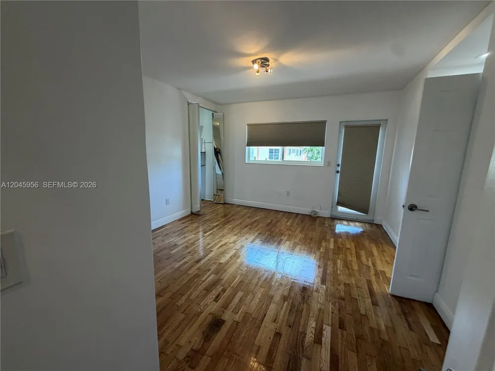 7312 Gary Ave Miami Beach, FL 33141