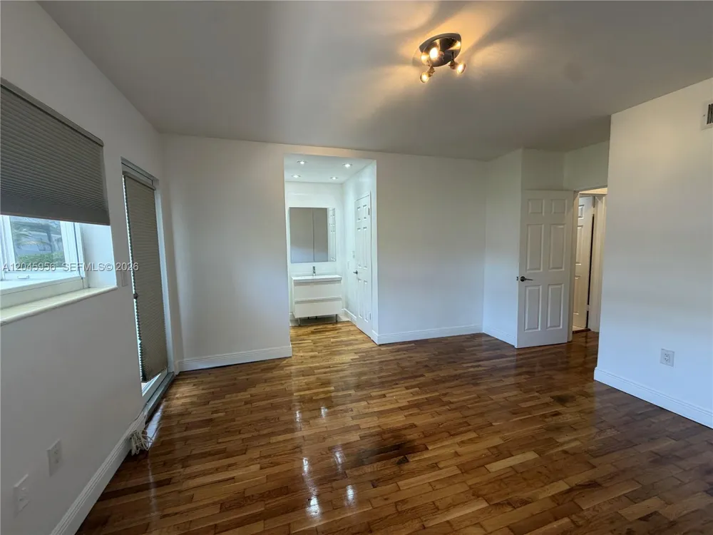 7312 Gary Ave Miami Beach, FL 33141