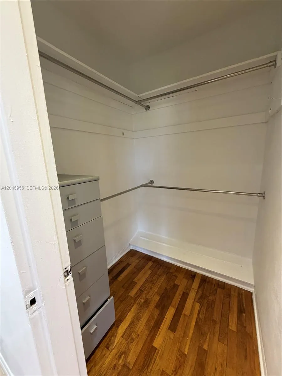 7312 Gary Ave Miami Beach, FL 33141