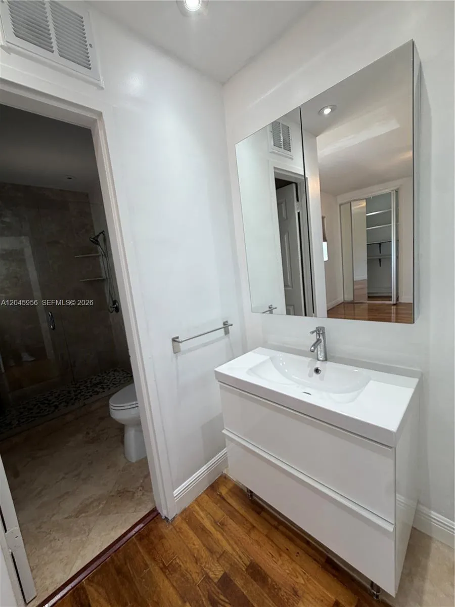 7312 Gary Ave Miami Beach, FL 33141