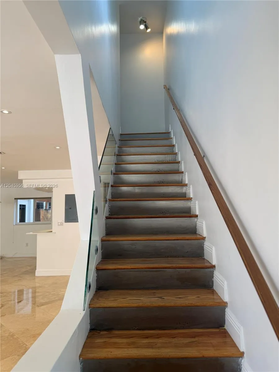 7312 Gary Ave Miami Beach, FL 33141