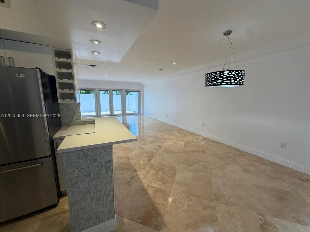 7312 Gary Ave Miami Beach, FL 33141