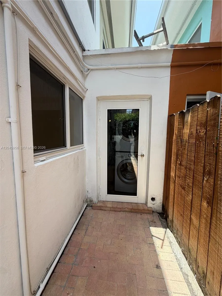7312 Gary Ave Miami Beach, FL 33141