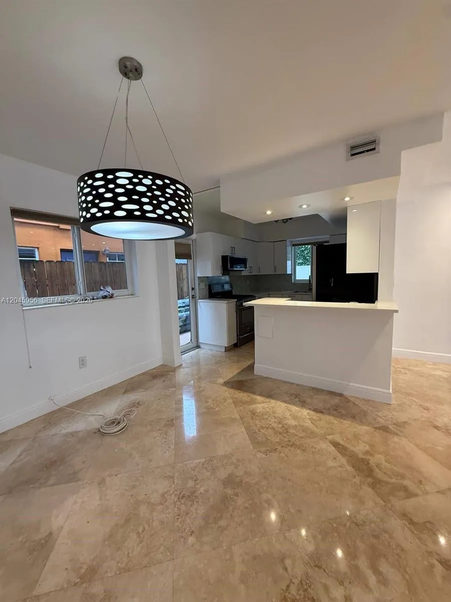 7312 Gary Ave Miami Beach, FL 33141