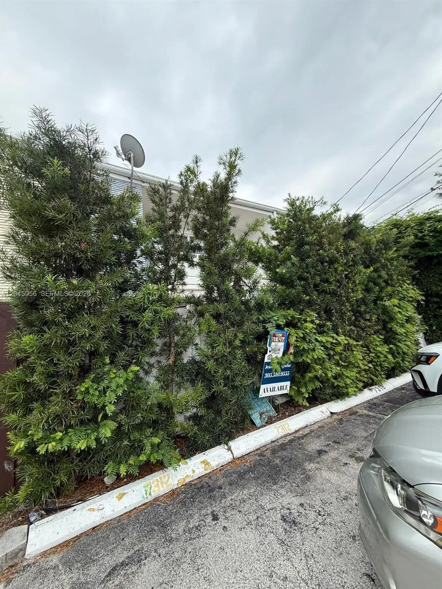 7312 Gary Ave Miami Beach, FL 33141