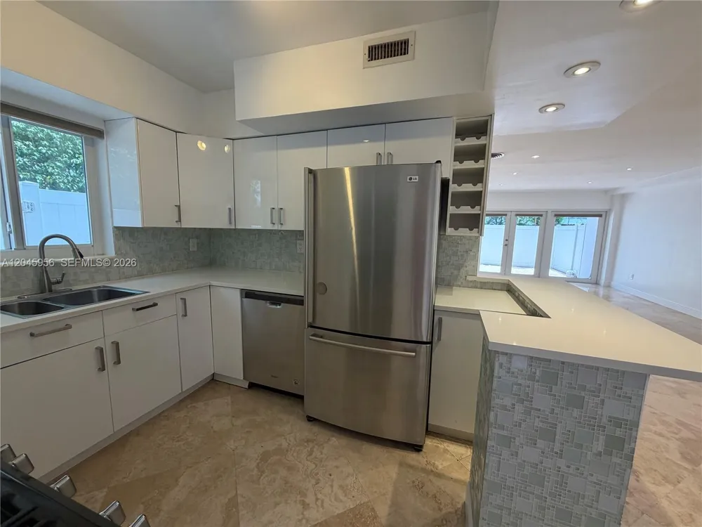 7312 Gary Ave Miami Beach, FL 33141