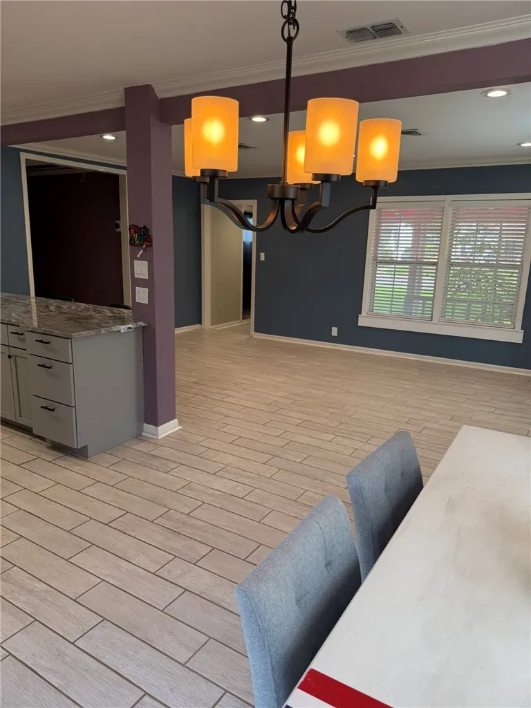 330 Breezeway Avenue Corpus Christi, TX 78404
