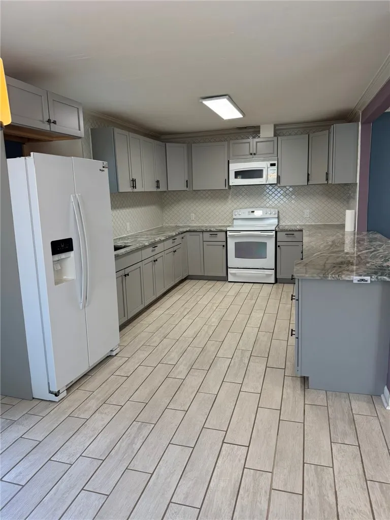 330 Breezeway Avenue Corpus Christi, TX 78404