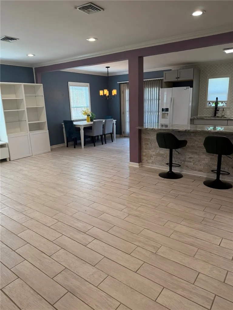 330 Breezeway Avenue Corpus Christi, TX 78404