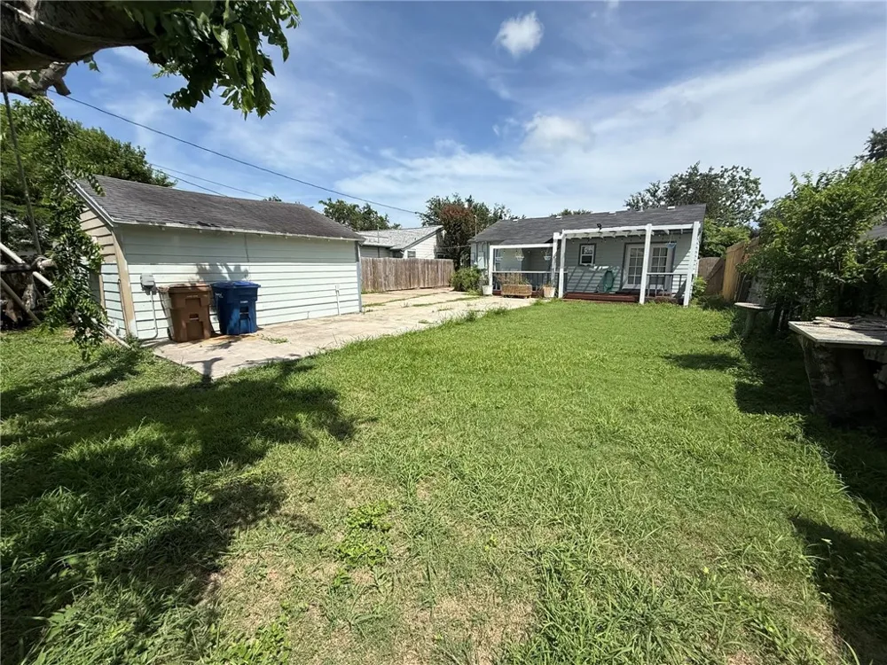 330 Breezeway Avenue Corpus Christi, TX 78404