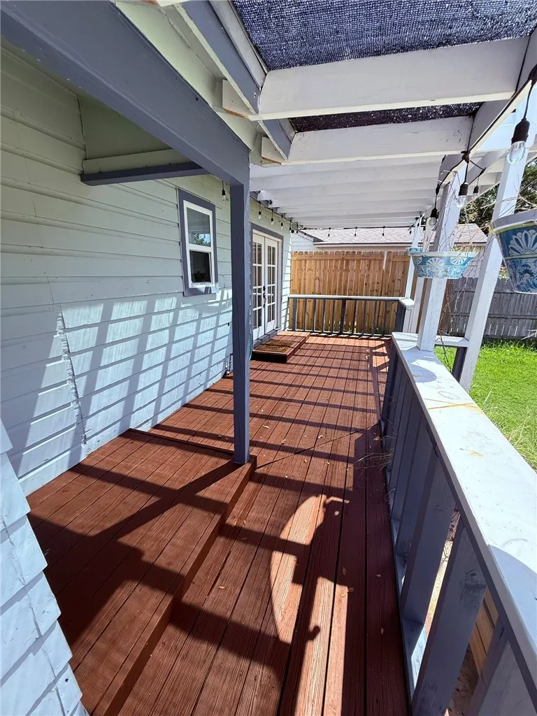 330 Breezeway Avenue Corpus Christi, TX 78404