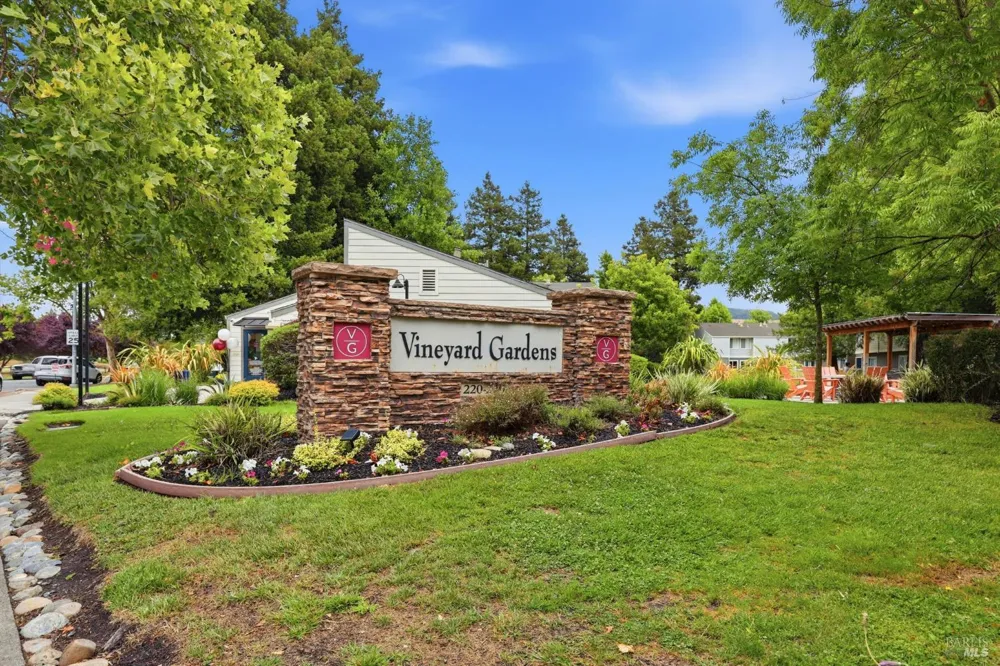 225 Burt Street ##9 Santa Rosa, CA 95407
