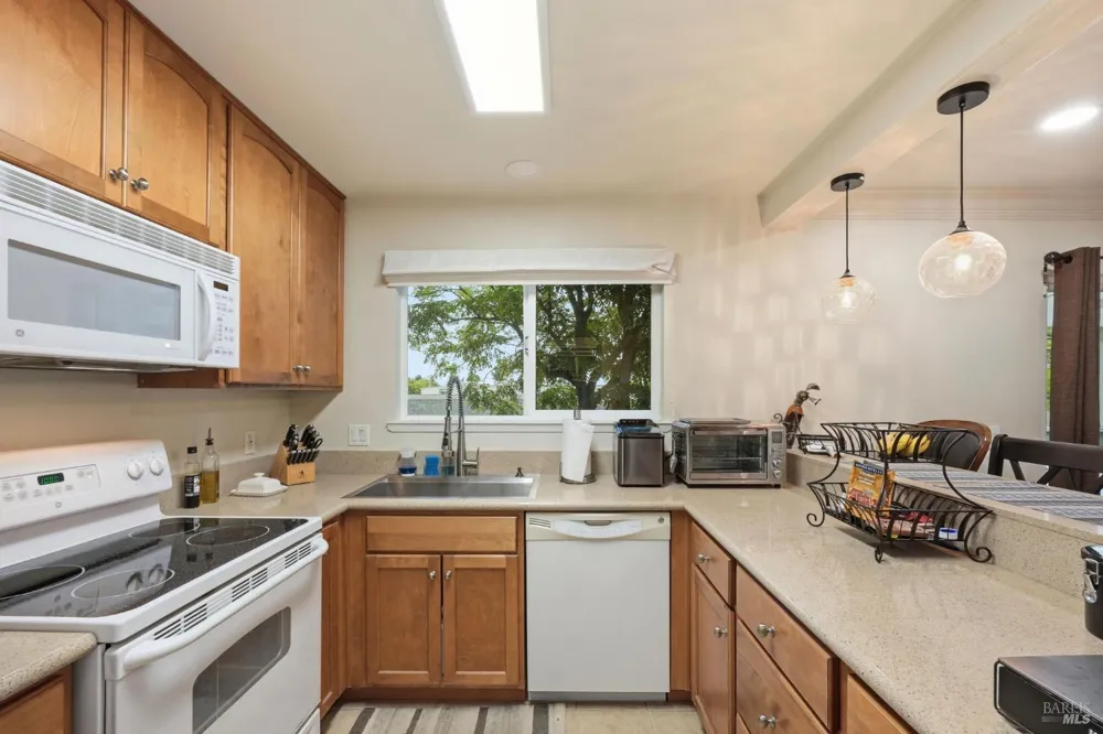 225 Burt Street ##9 Santa Rosa, CA 95407