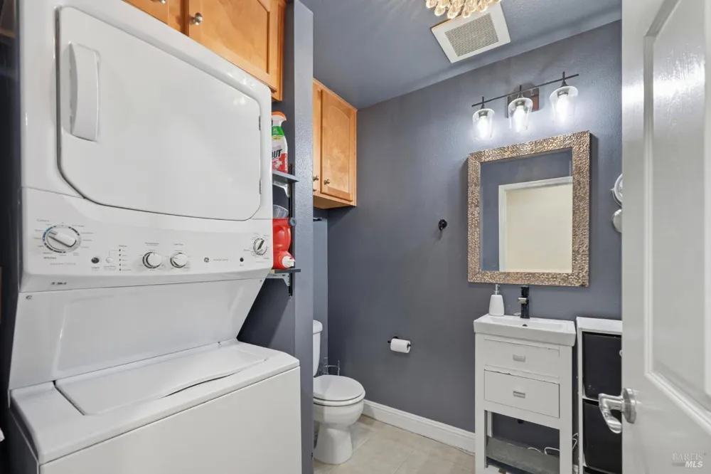 225 Burt Street ##9 Santa Rosa, CA 95407
