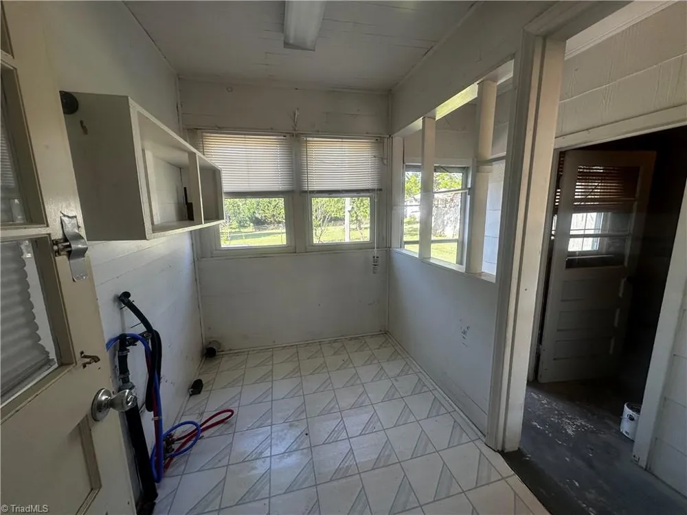 264 Fairplains Road North Wilkesboro, NC 28659
