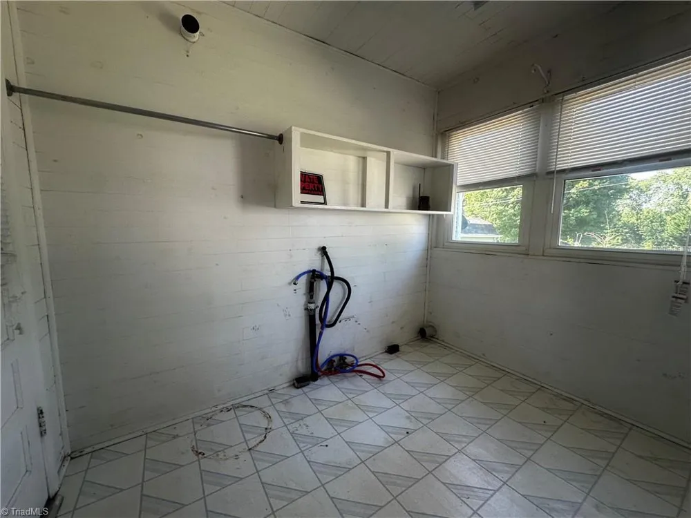 264 Fairplains Road North Wilkesboro, NC 28659