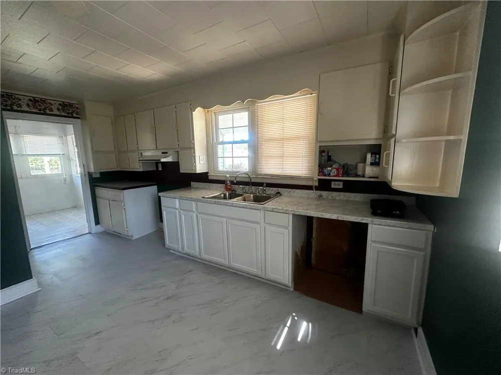 264 Fairplains Road North Wilkesboro, NC 28659