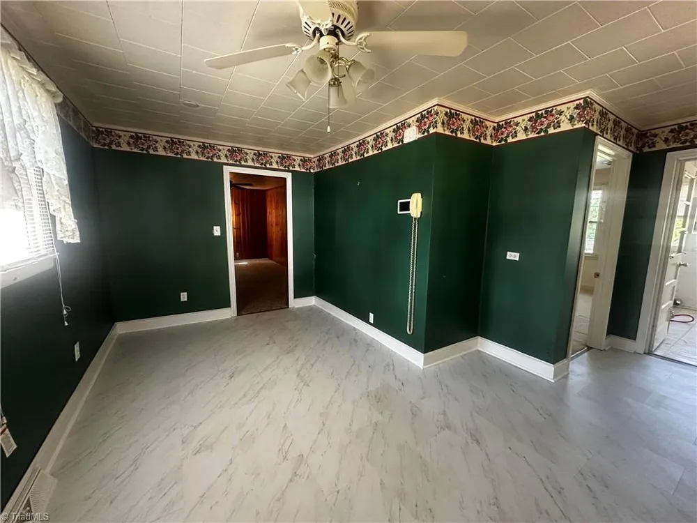 264 Fairplains Road North Wilkesboro, NC 28659