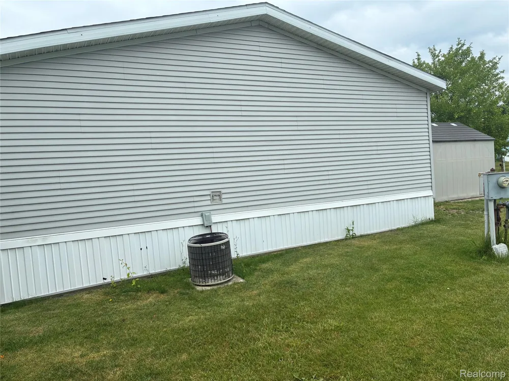 7364 Kings Court Alma City, MI 48801