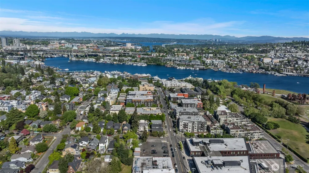 3401 Wallingford Avenue #210 Seattle, WA 98103