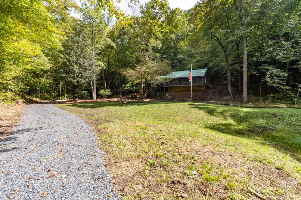 131 Ralph Hickey Rd Road Chatsworth, GA 30705