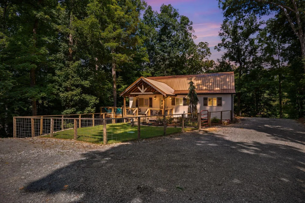 800 Reynolds Bridge Road Benton, TN 37307