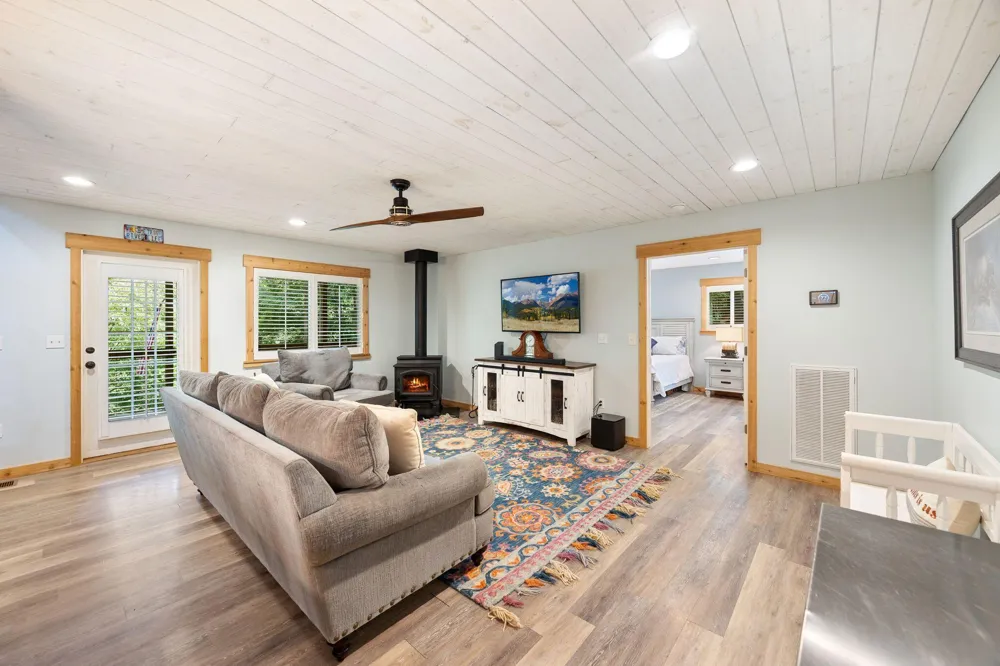 800 Reynolds Bridge Road Benton, TN 37307