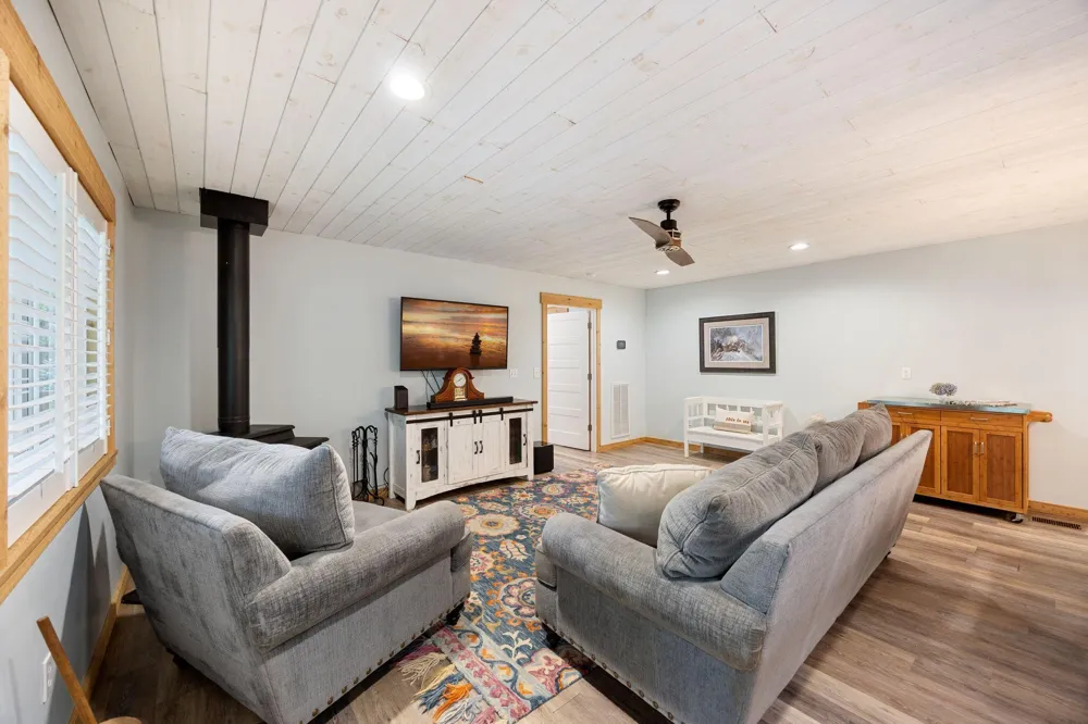 800 Reynolds Bridge Road Benton, TN 37307