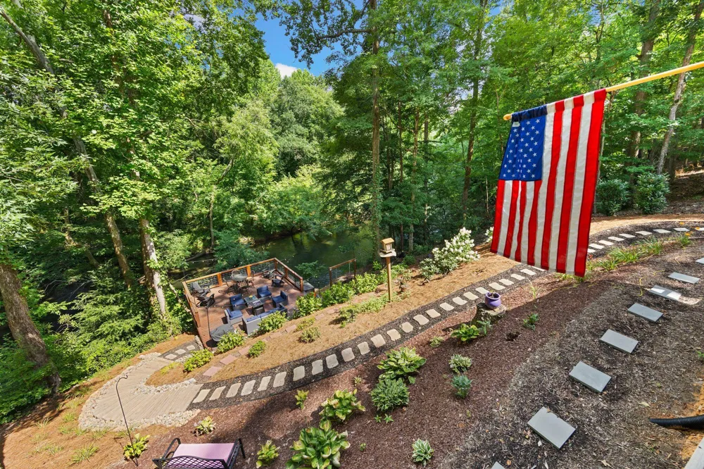 800 Reynolds Bridge Road Benton, TN 37307