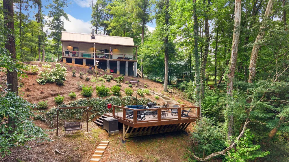 800 Reynolds Bridge Road Benton, TN 37307