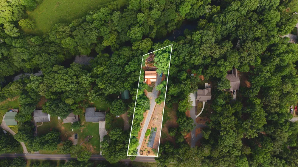800 Reynolds Bridge Road Benton, TN 37307