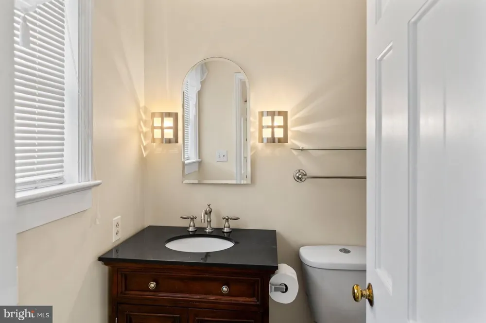 20 CLAYTON AVENUE Lancaster, PA 17602