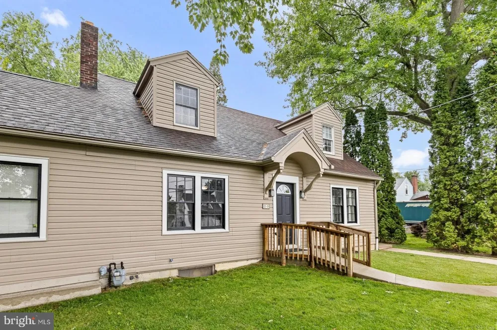 20 CLAYTON AVENUE Lancaster, PA 17602