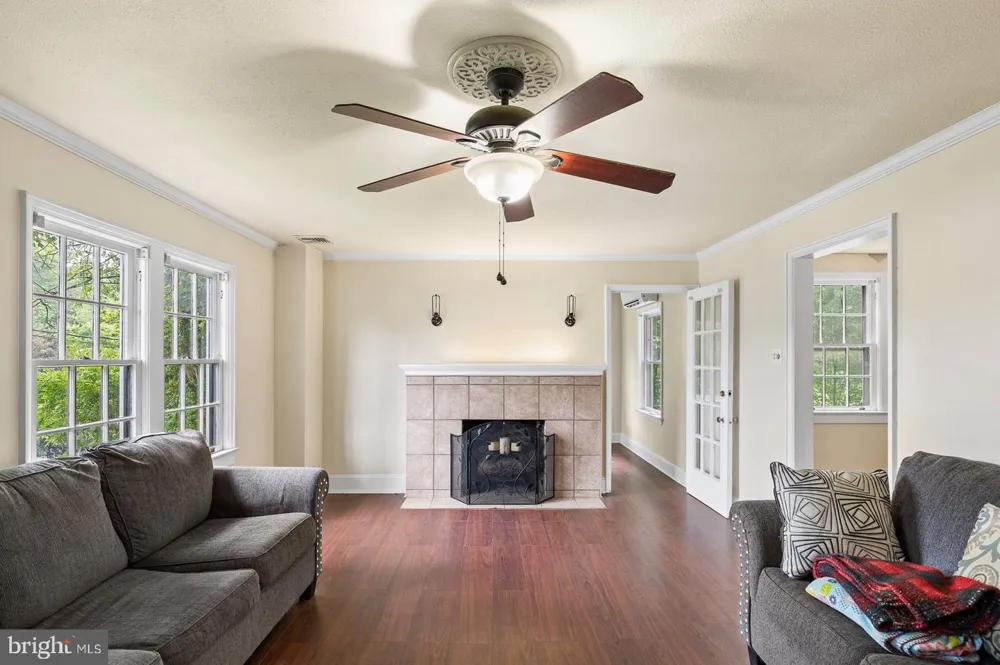 20 CLAYTON AVENUE Lancaster, PA 17602