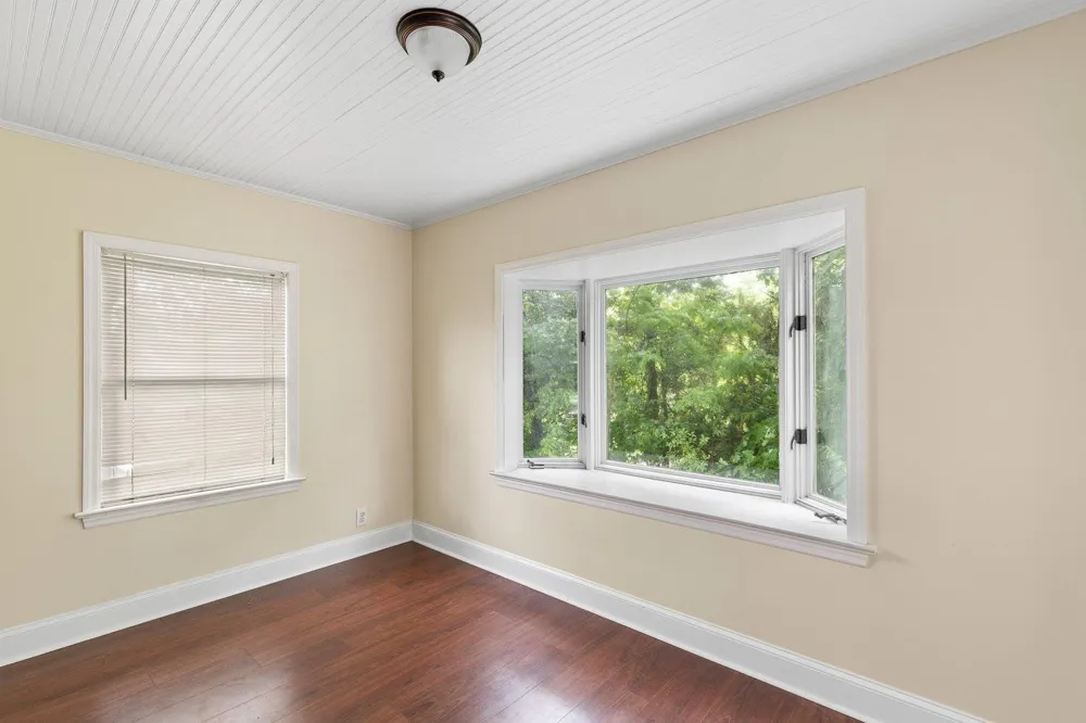 20 CLAYTON AVENUE Lancaster, PA 17602