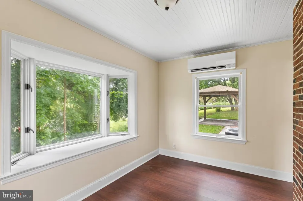 20 CLAYTON AVENUE Lancaster, PA 17602