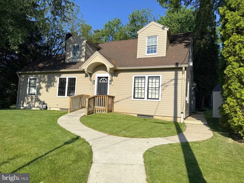 20 CLAYTON AVENUE Lancaster, PA 17602