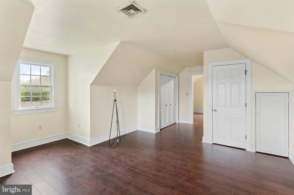 20 CLAYTON AVENUE Lancaster, PA 17602