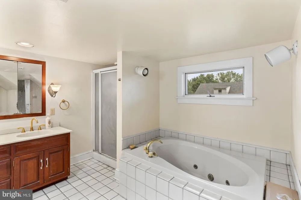 20 CLAYTON AVENUE Lancaster, PA 17602