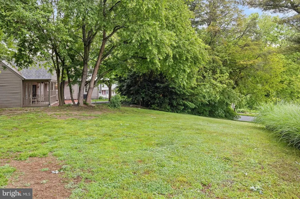 20 CLAYTON AVENUE Lancaster, PA 17602