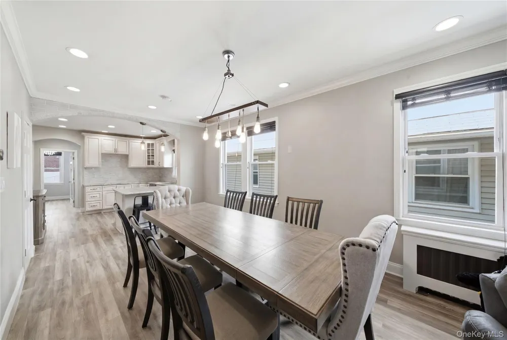 6424 Pleasantview Street Middle Village, NY 11379