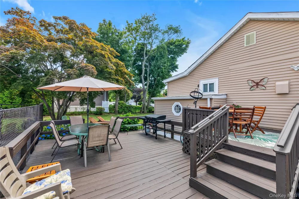 369 Maple Avenue East Meadow, NY 11554