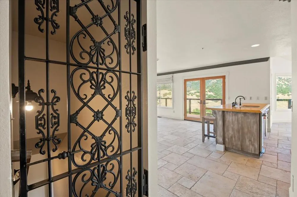17864 Holiday Drive Morgan Hill, CA 95037