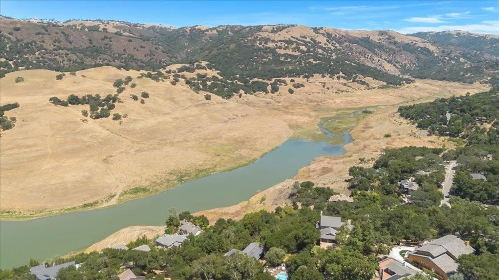 17864 Holiday Drive Morgan Hill, CA 95037