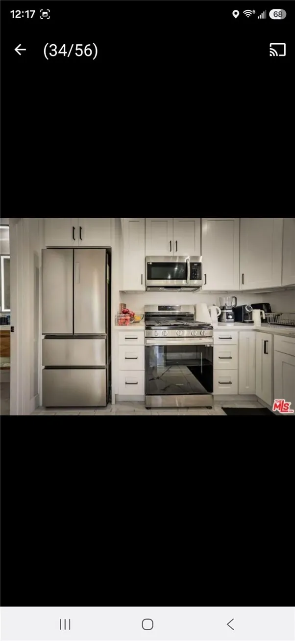 23341 hartland West Hills, CA 91307