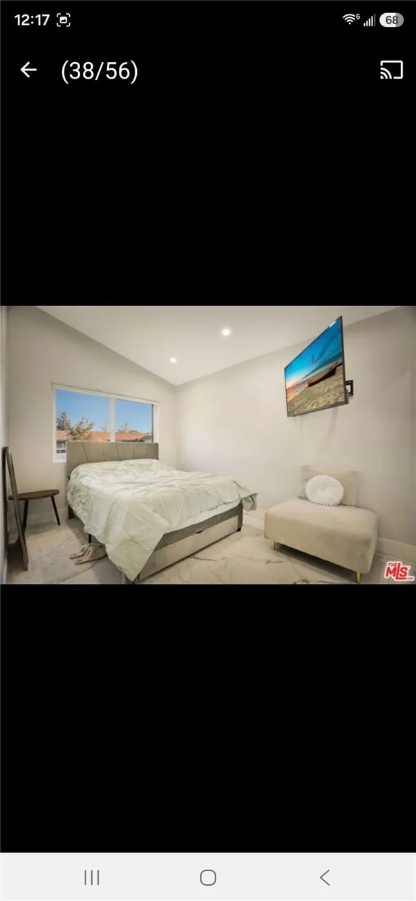 23341 hartland West Hills, CA 91307