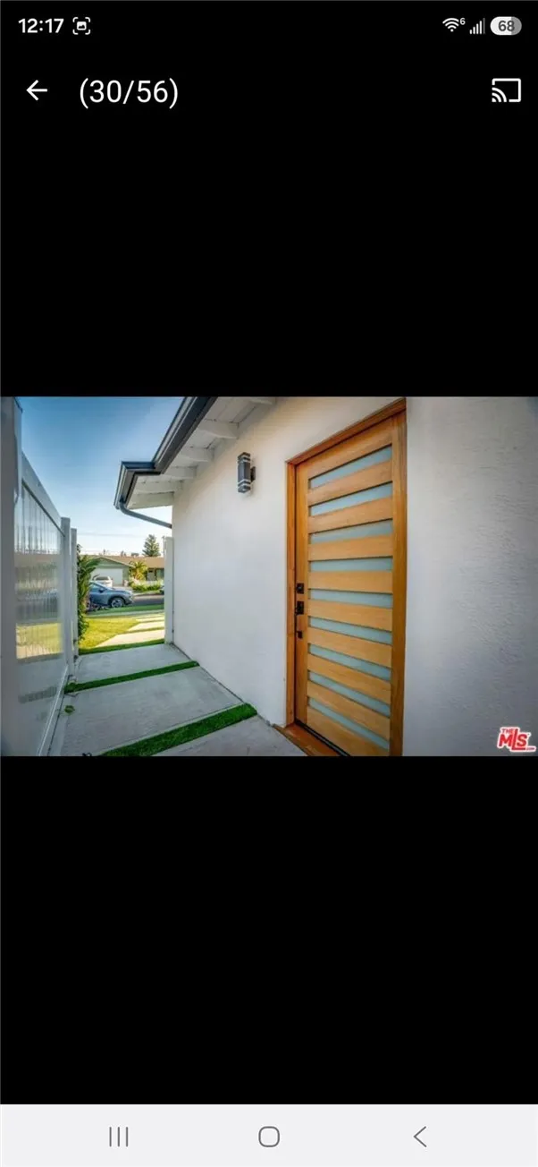 23341 hartland West Hills, CA 91307