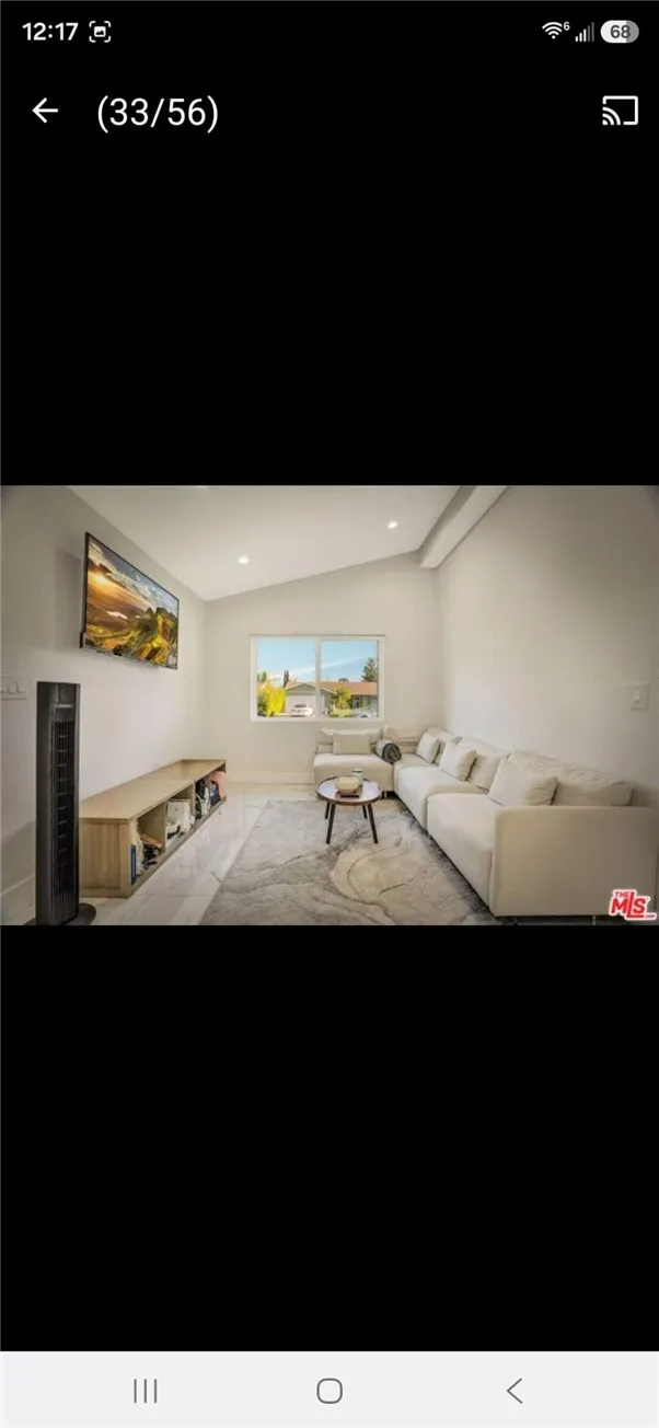 23341 hartland West Hills, CA 91307