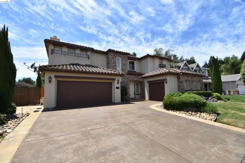 5548 Cortina Ln Stockton, CA 95219