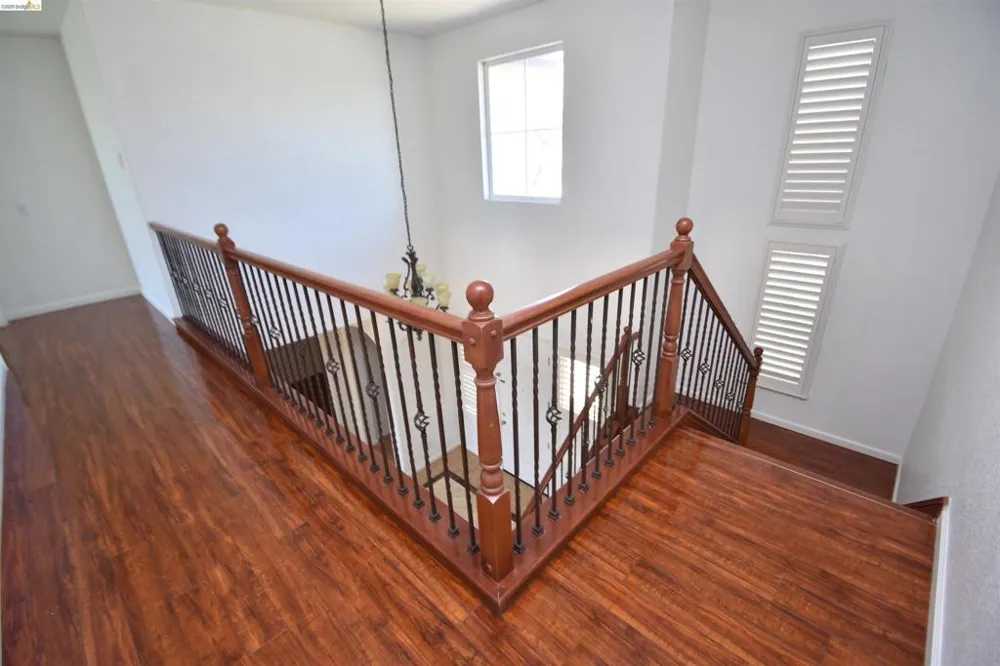 5548 Cortina Ln Stockton, CA 95219